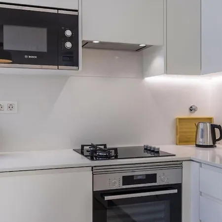 Campolide 2 Bedroom Delight By Innkeeper * ליסבון